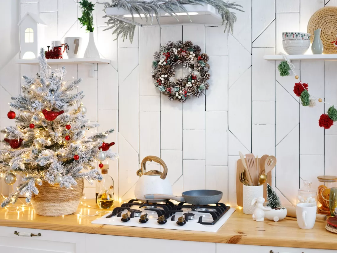 A christmas decorated kitchen.